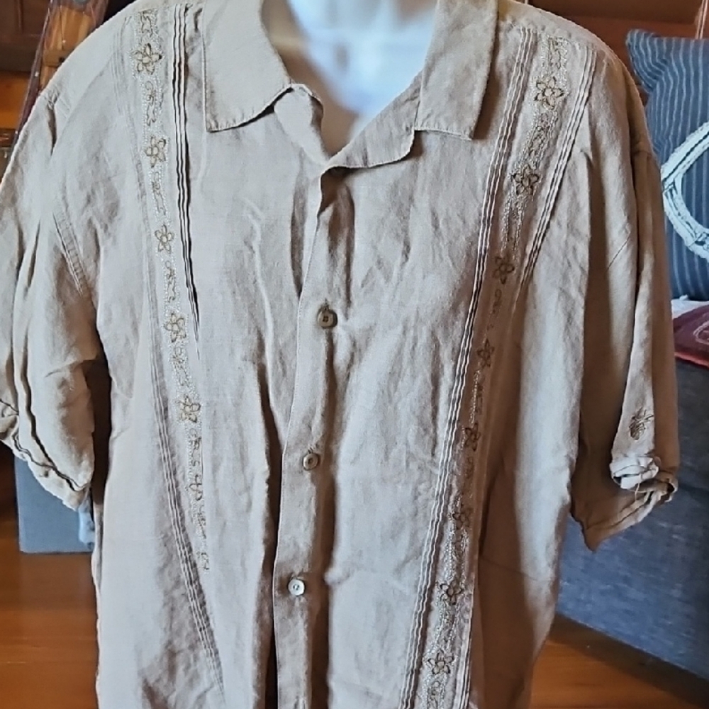 Cubavera Men's Casual Button-Down Shirt in Tan
